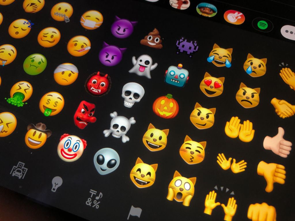 Apple News+ Unveils New AI-Driven Emoji Puzzle Game