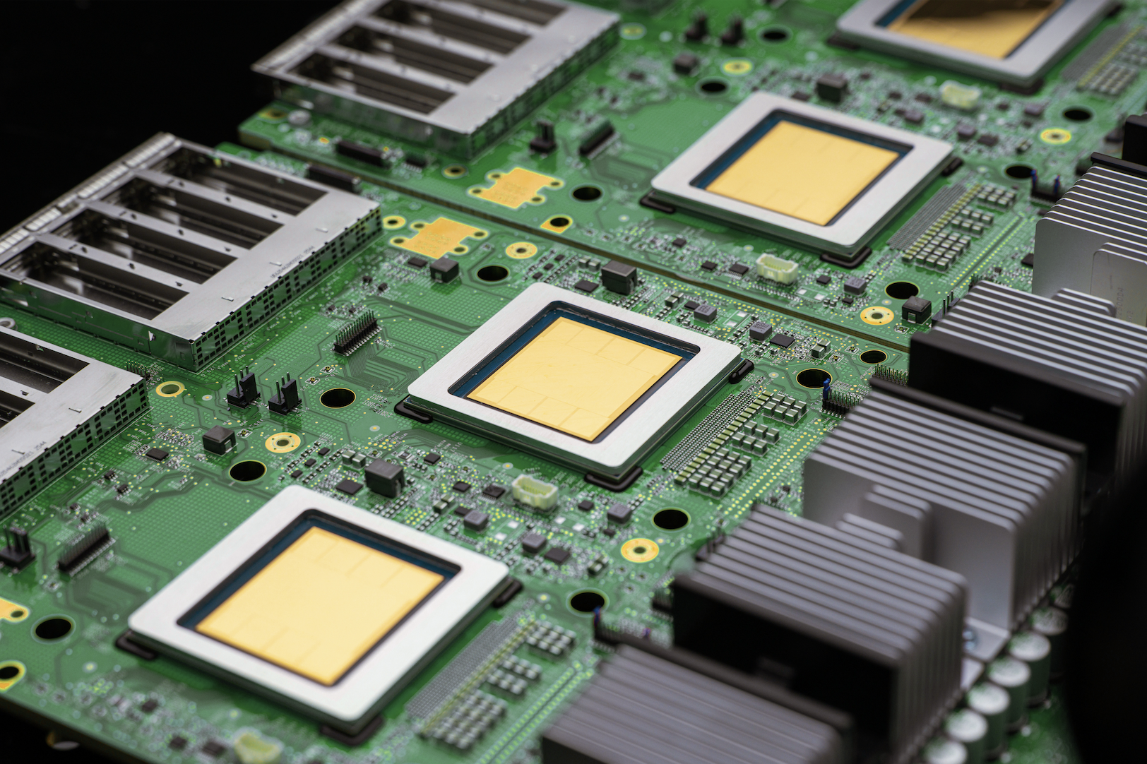 Google Cloud revela chips TPU de 8ª geração e IA autônoma