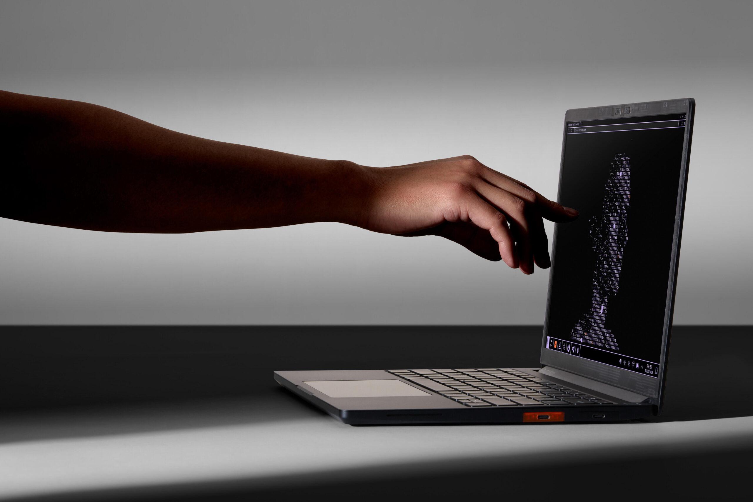 Framework Laptop 13 Pro traz tela touch e 20h de bateria