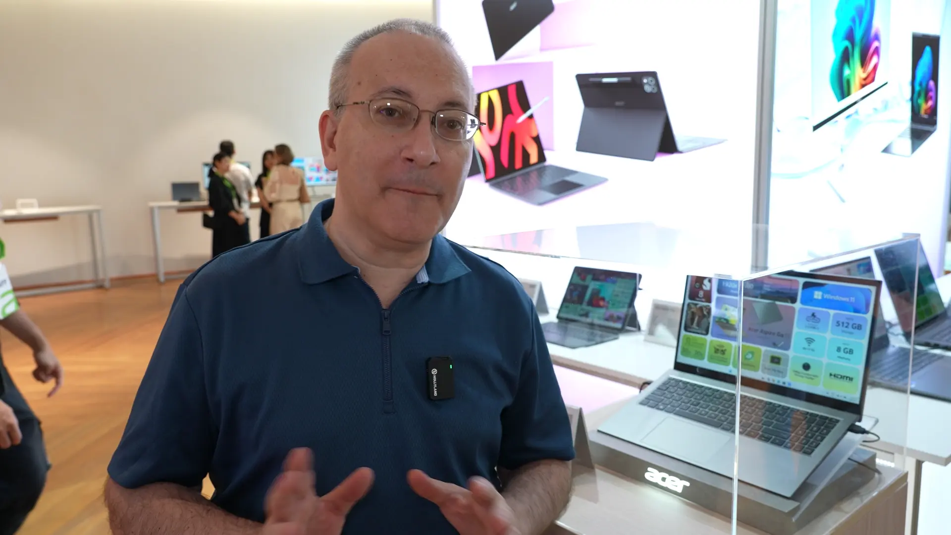 Meet the First Laptop Powered by Qualcomm's Snapdragon C