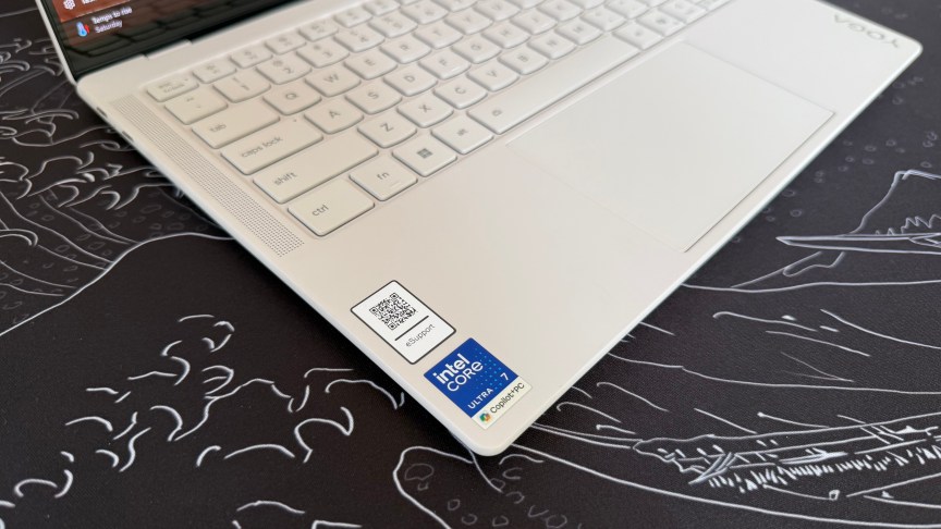 Overview of the Yoga Slim 7i Ultra's internal chassis parts.