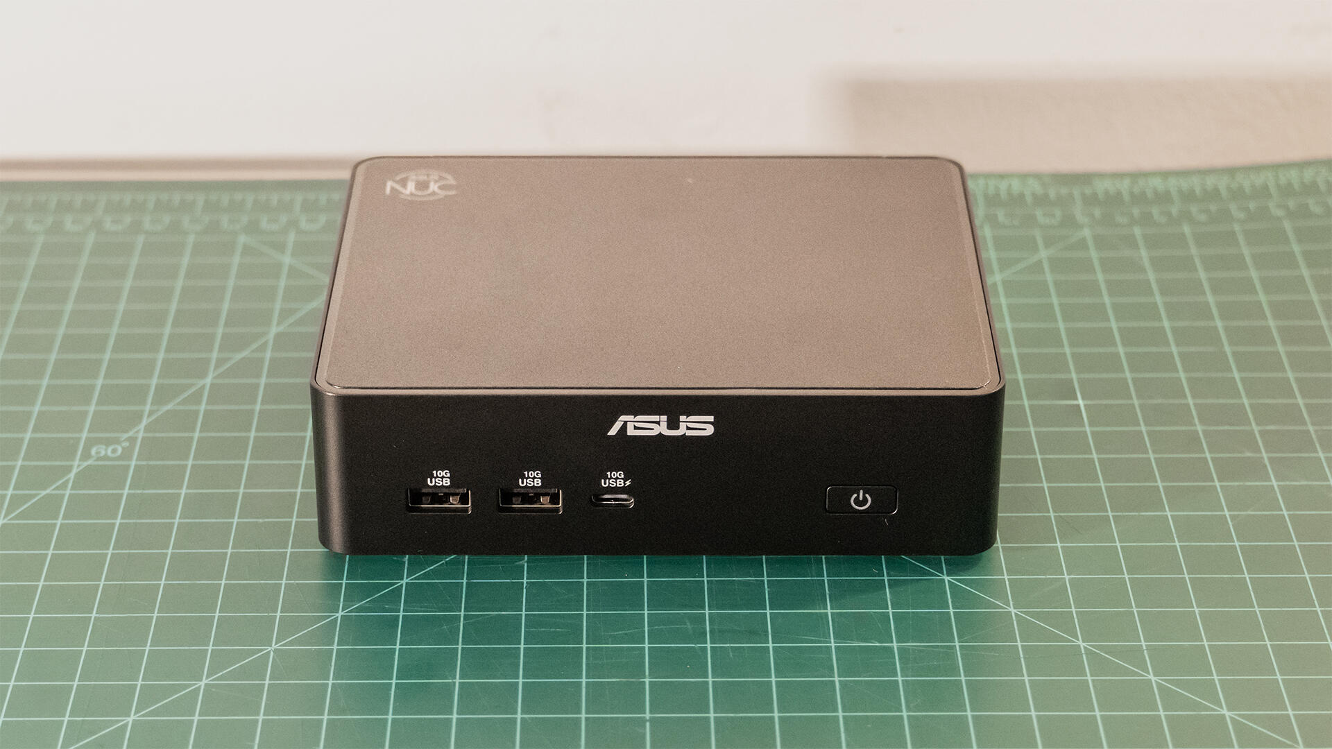 Asus NUC 16 Pro: potência absurda em menos de 1 litro